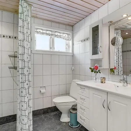 3 Bedroom Lovely In Ulfborg