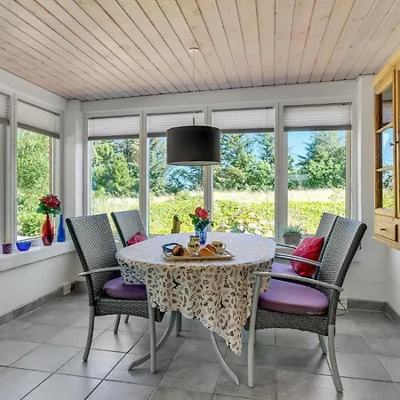 3 Bedroom Lovely In Vakantiehuis Ulfborg