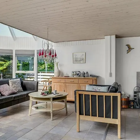 3 Bedroom Lovely In 度假居